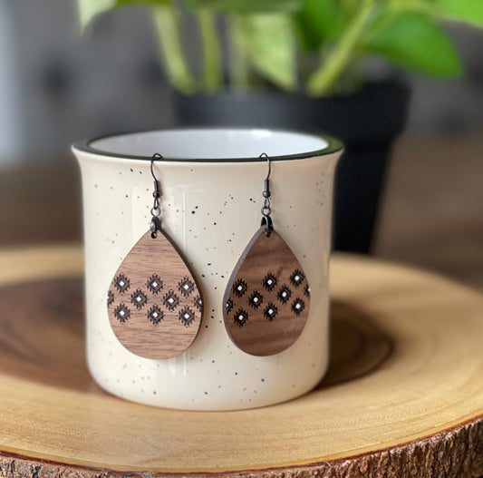 Black and White Tribal Teardrop